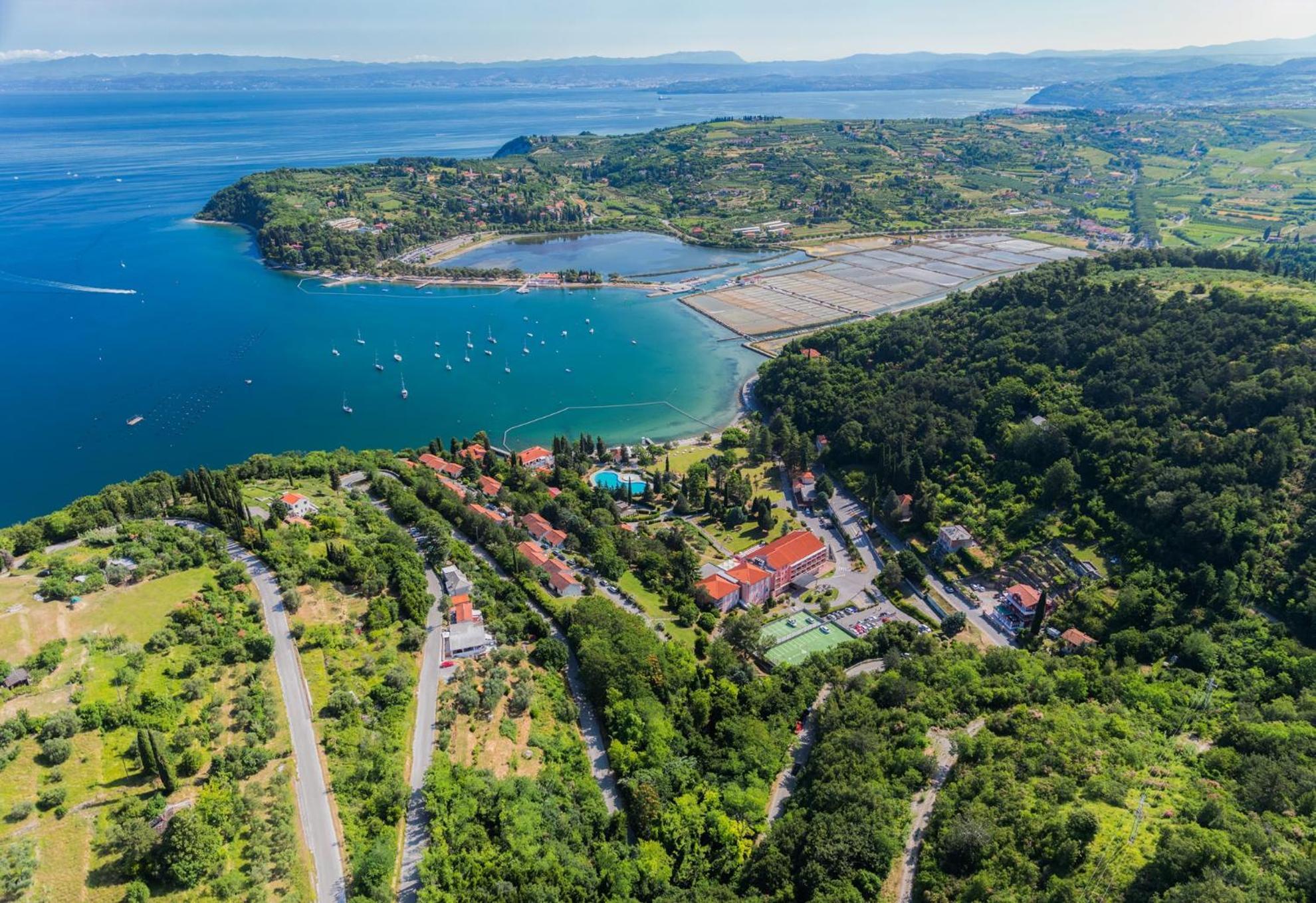 Sea View Apartment Renzzo สตรุนยัน ภายนอก รูปภาพ